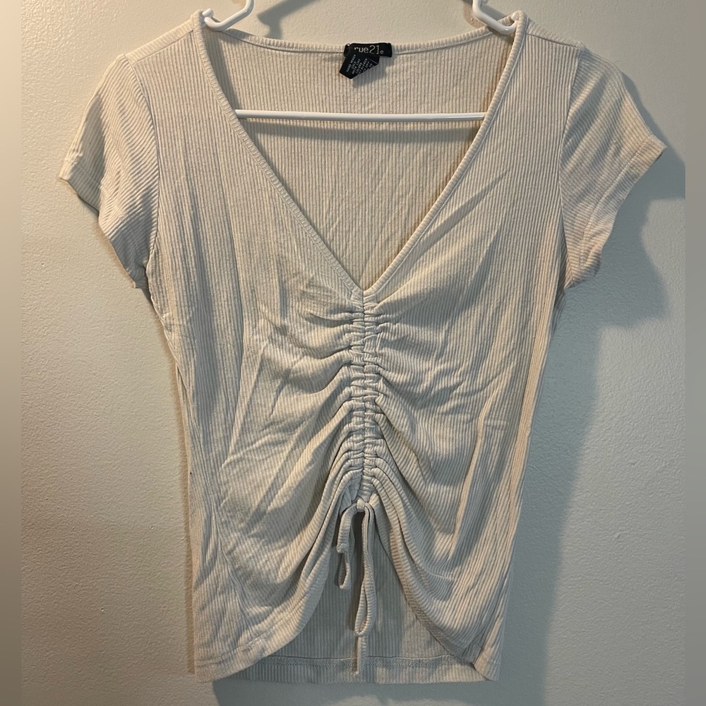 Rue21 Cream Ribbed V-Neck Drawstring Ruched Crop Top